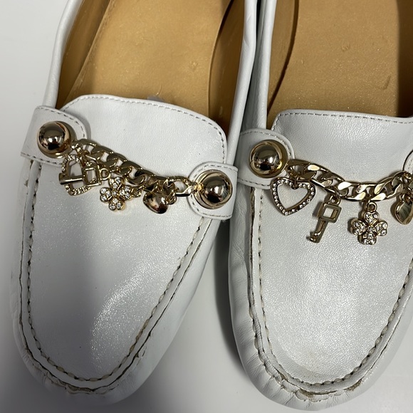 FRANCO SARTO.  Woman’s white Leather loafers. Size 7. Good condition - Picture 7 of 7